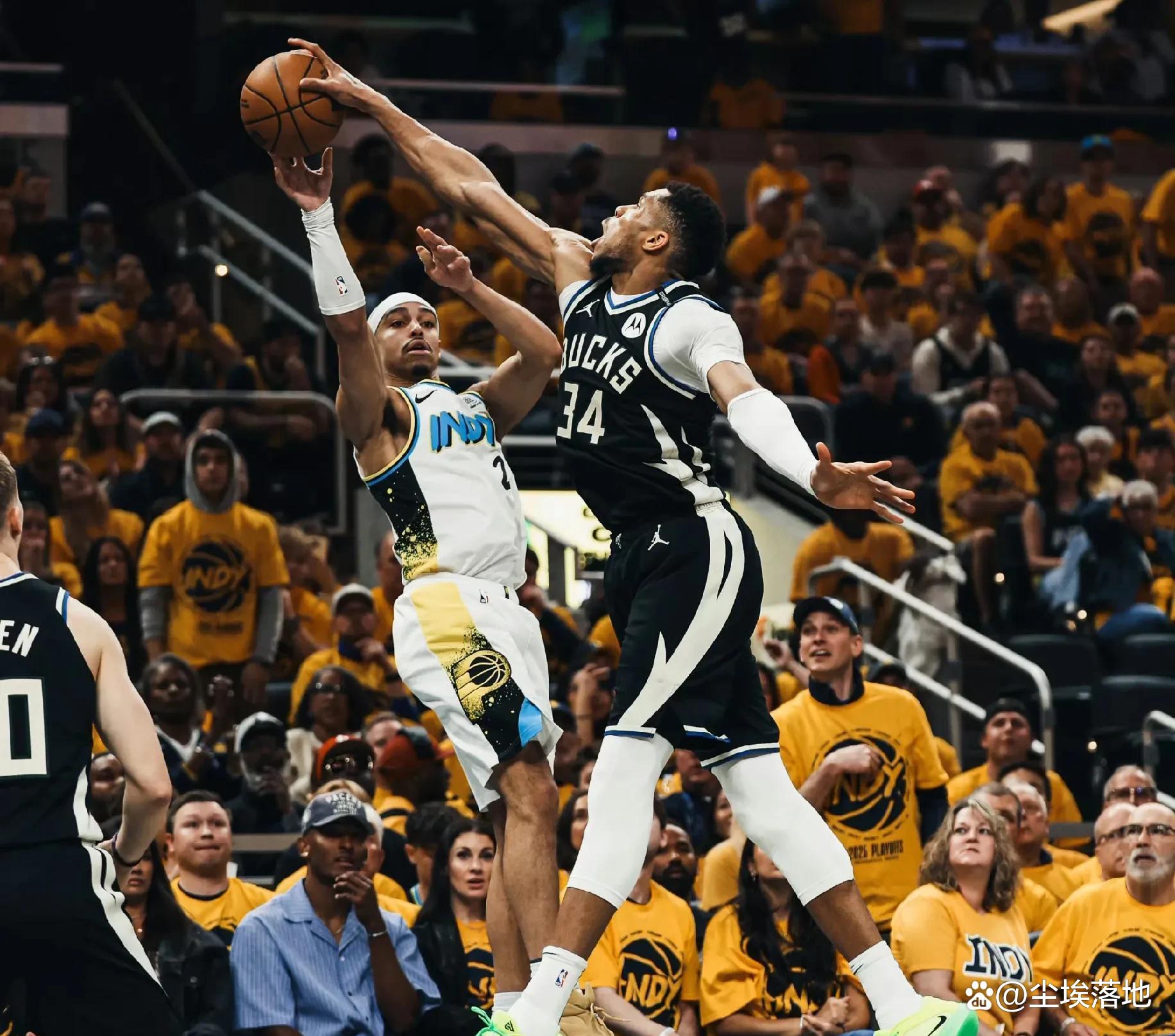 包含詹姆斯险胜逆转取胜,雄鹿关键表现点燃全场!的词条