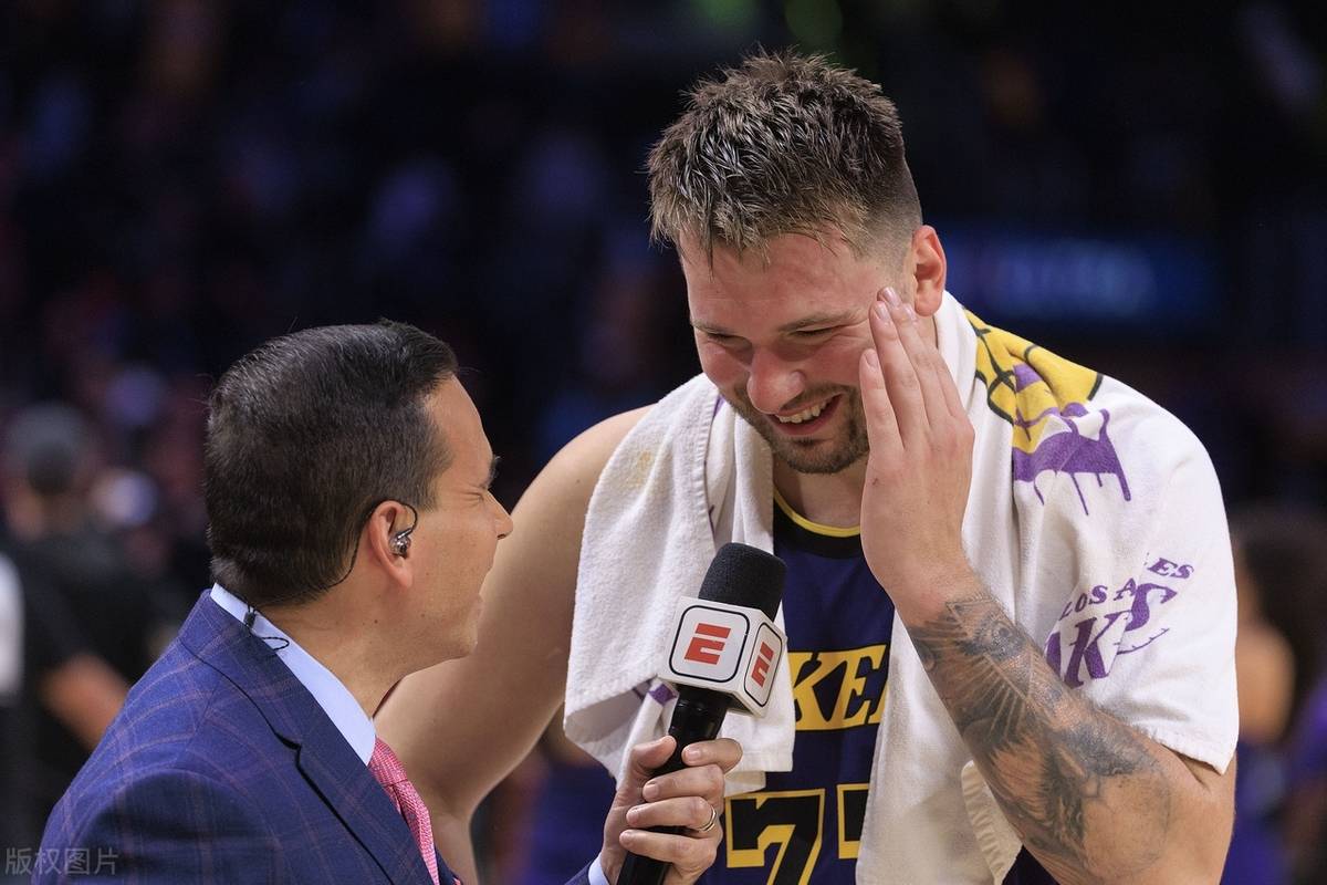 关于东契奇在利物浦比赛中突破纪录,突破纪录引发热议!的信息