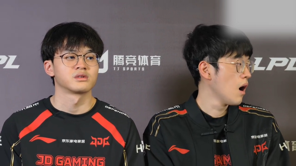 Scout在TES比赛中持续失利，晋级下一阶段引发热议！赛场气氛高涨(scout在哪个队)